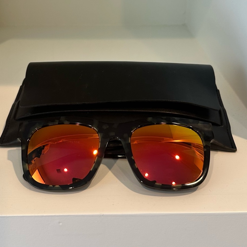GENTLE MONSTER Black and Gold Sunglasses - preowned
